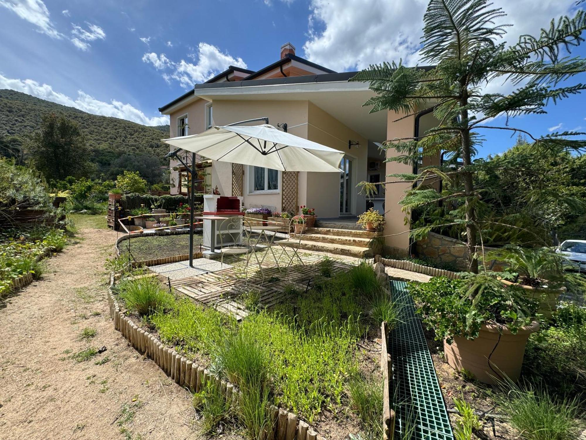 Villa Dei Fiori - Casa Vacanza Capoterra Eksteriør bilde
