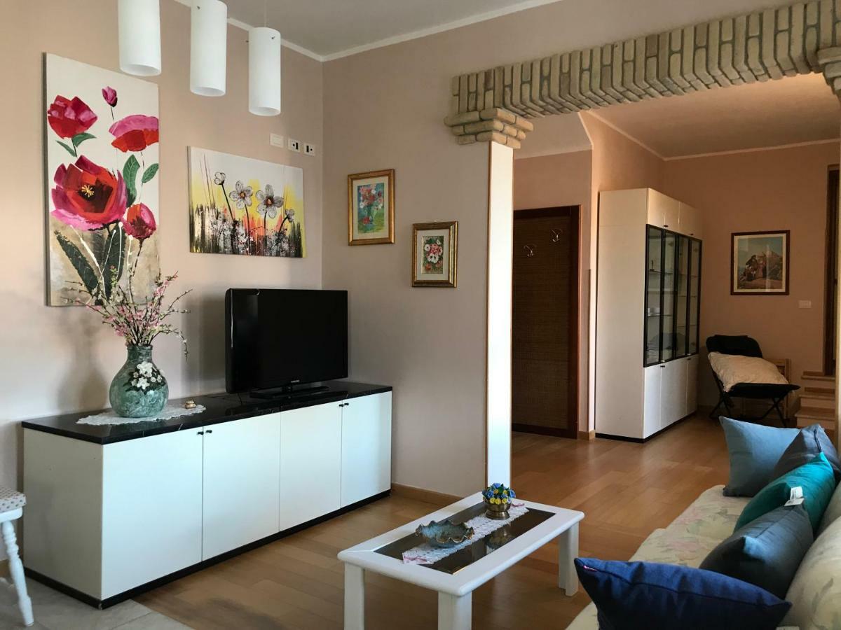 Villa Dei Fiori - Casa Vacanza Capoterra Eksteriør bilde