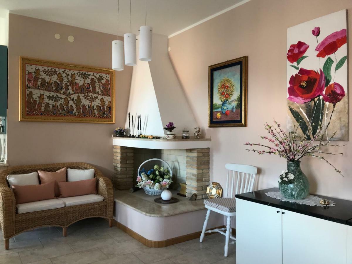 Villa Dei Fiori - Casa Vacanza Capoterra Eksteriør bilde